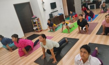 शारीरिक, मानसिक और आध्यात्मिक विकास के लिए योग जरूरी - नेहा