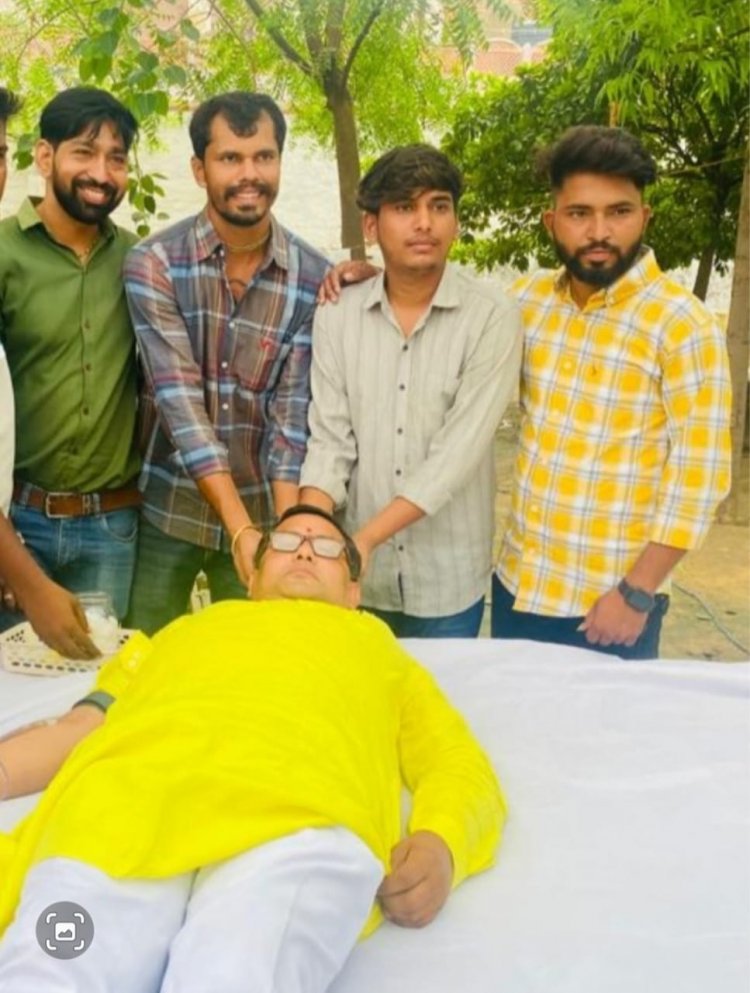 Blood donation: चंदेल ने रक्तदान कर उदाहरण पेश किया