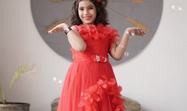 किड्स मॉडल्स की फोटो शूट संग मनी पूल पार्टी 