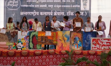 विधार्थियों ने पेंटिंग में दिखाया टैलेंट