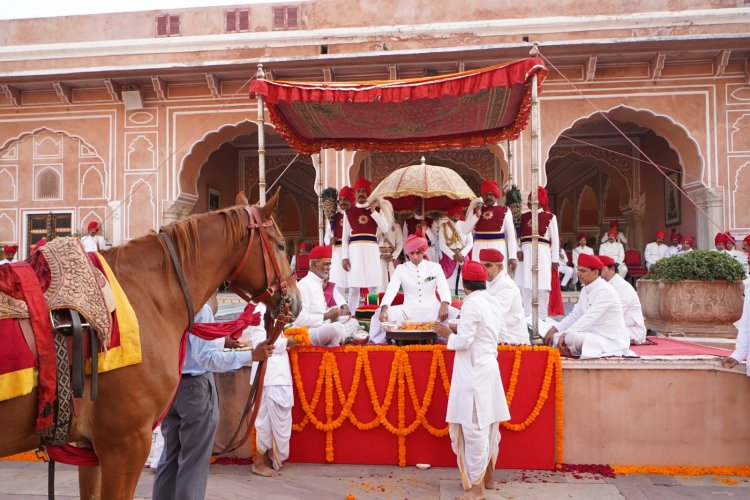 Sawai Padmanabh Singh: विजयादशमी के अवसर पर सवाई पद्मनाभ सिंह ने की पारंपरिक पूजा-अर्चना