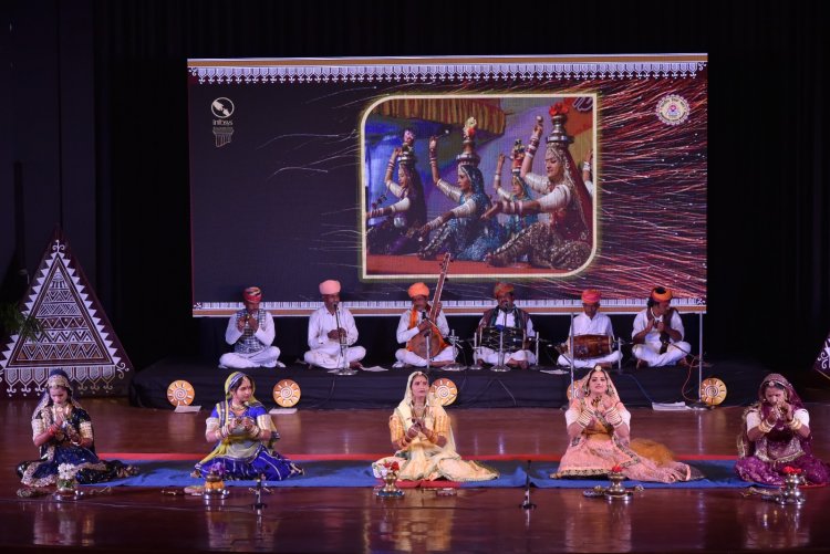 Dharti Dhoran Ri Mahotsav: मांड गायन, तेरहताली और कच्छी घोड़ी डांस ने रचा उत्सवी परिवेश