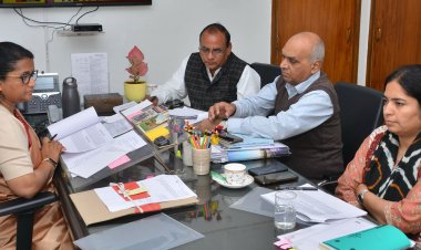 Transport Department and Roadways Review meeting: रोडवेज में चलेगा स्वच्छता अभियान