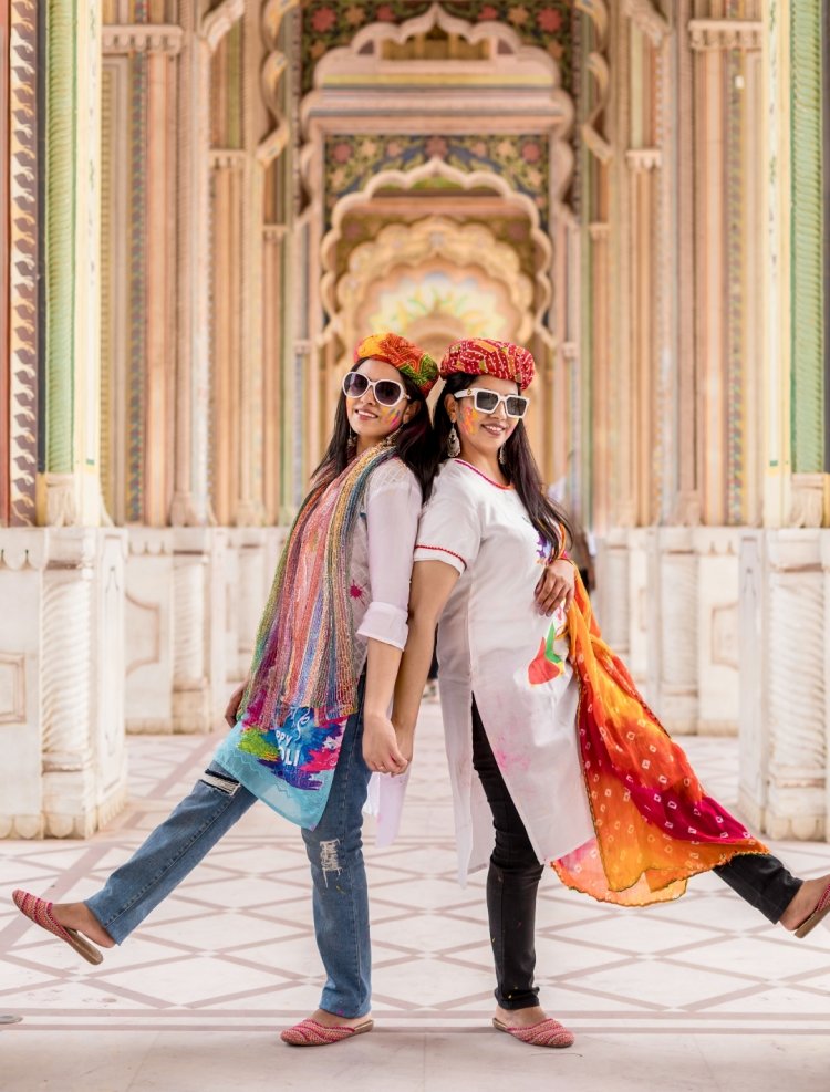 Holi festival: मॉडल्स ने फोटोशूट के जरिए सेलिब्रेट किया होली फेस्टिवल