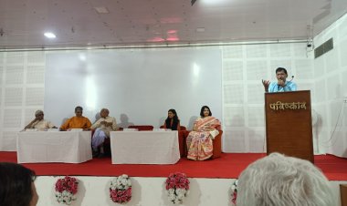 व्यंग्य के लिए ज़रूरी है साहस 