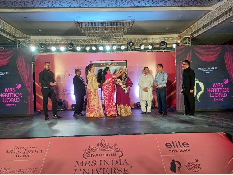 Diwalicious Mrs. India Universe ceremony:  क्राउनिंग सेरेमनी में ताज पहनकर खिले प्रतिभागियों के चेहरे