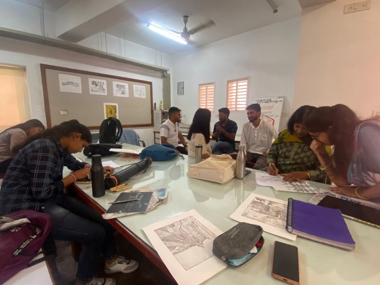 Etching Print Workshop: कार्यशाला में 90 प्रतिभागी ले रहे है भाग