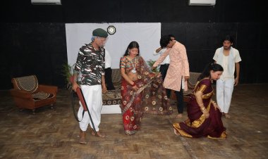 गौरी सिंगार करे... हंसी के गुब्बारे फटे और पति को बना दिया नौकर