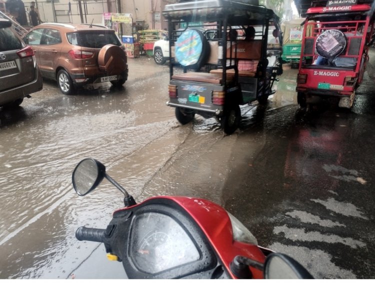 Jaipur barish: जयपुर में झमाझम बरसे मेघ