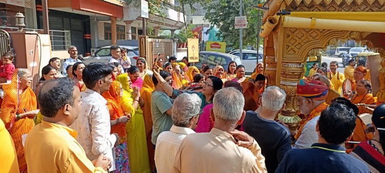 Jyoti Kalash Rath Yatra: ज्योति रथ कलश यात्रा में हम बदलेंगे-युग बदलेगा, हम सुधरेंगे-युग सुधरेगा का जयघोष किया