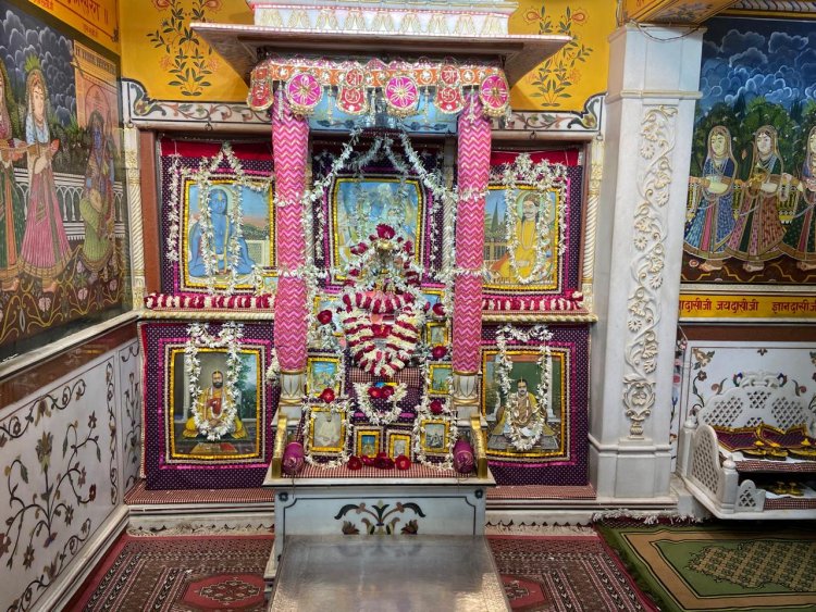 Utpanna Ekadashi: उत्पन्ना एकादशी पर मंदिरों में सजी विशेष झांकी