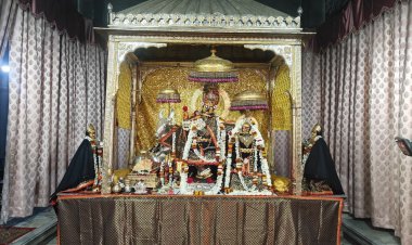 Mauni Amavasya:  धूमधाम से मनाई मौनी अमावस्या