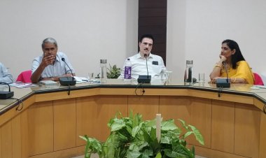 Public Library Day: राधाकृष्णन पुस्तकालय में सार्वजनिक पुस्तकालय दिवस मनाया गया