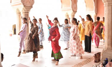 सिटी पैलेस में पारंपरिक भारतीय कलाओं की बारीकियों से कराया जा रहा रु-ब-रु