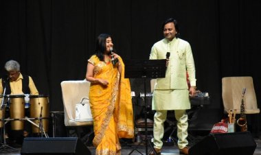 गायिका संजीवनी भेलांडे और गायक जुगल किशोर की मनमोहक प्रस्तुति ने शाम को सुरों और एहसासों से रंगीन बनाया