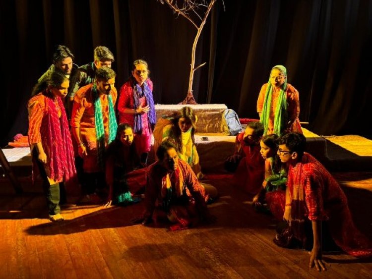 “पगला गयी धानका” — सामाजिक सच को बेधता मार्मिक मंचन