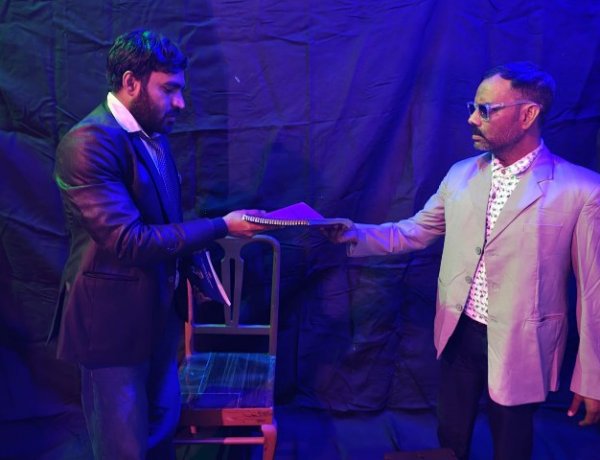 natak 'Swayam Sharanam' : नाटकवाला कला मंच पर श्रीमद्भगवद्गीता के संदेशों से सजी नाट्य प्रस्तुति ‘स्वयं शरणम्’ का प्रभावशाली मंचन