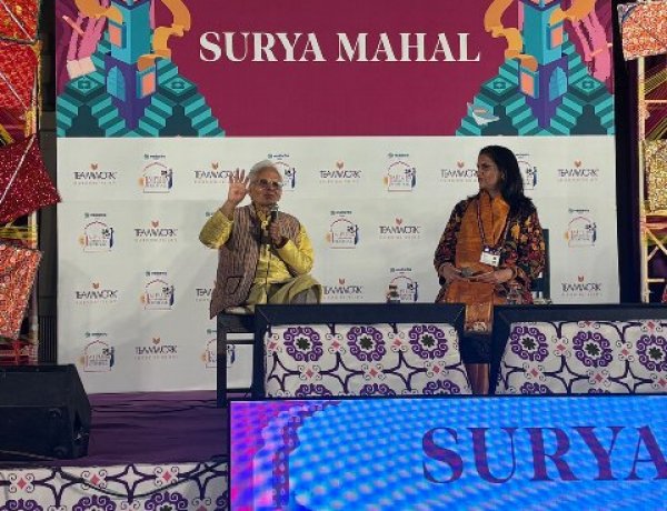 जीवन के छन्द और लय को जोड़ती है संस्कृत : राधावल्लभ त्रिपाठी 