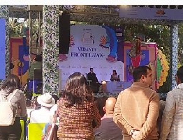 आविष्कार जुगाड़ नहीं होता. रचना की आत्मा मनुष्य के भीतर धड़कती है — प्रसून जोशी