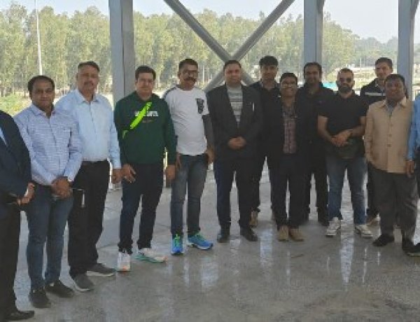 462 करोड़ से बदलती तस्वीर . अमृत भारत स्टेशन योजना के तहत चंडीगढ़ रेलवे स्टेशन का कायाकल्प . पीआईबी जयपुर के पत्रकार दल ने रेल परियोजनाओं और स्वास्थ्य सेवाओं का लिया जायजा