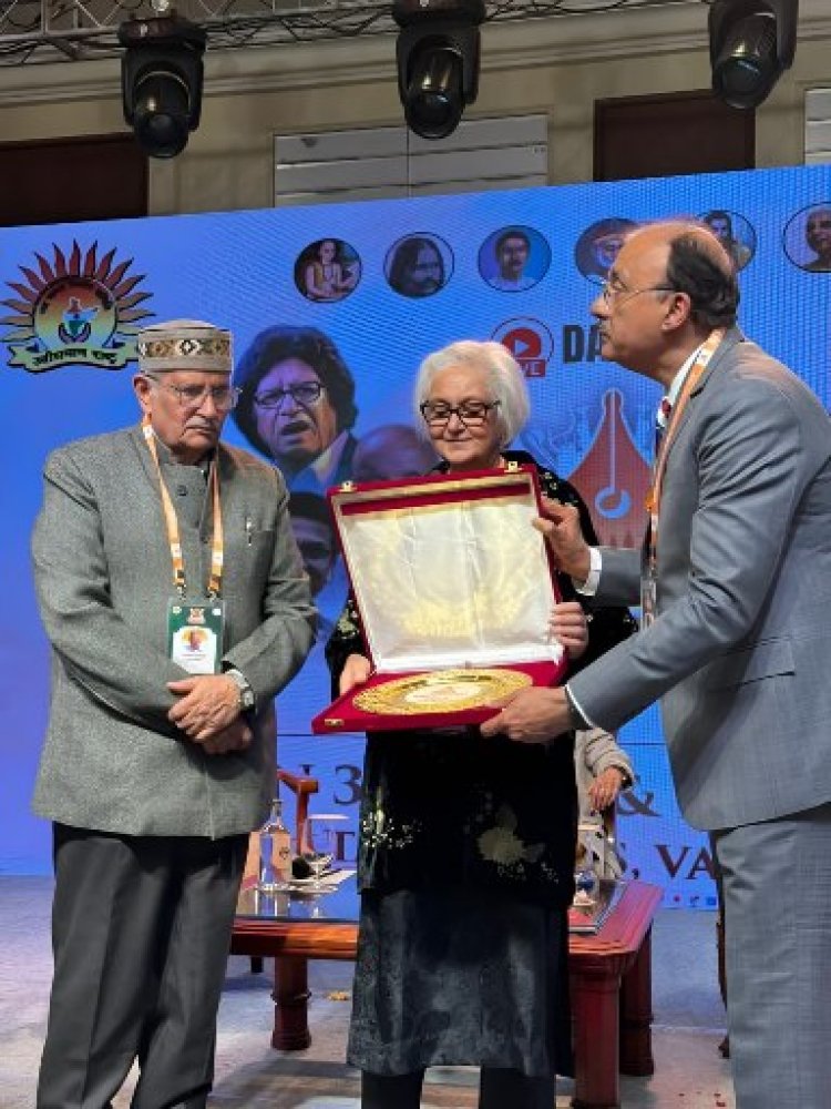 भारतीय साहित्य की साधिका को सम्मान: नमिता गोखले को लाइफटाइम अचीवमेंट अवॉर्ड