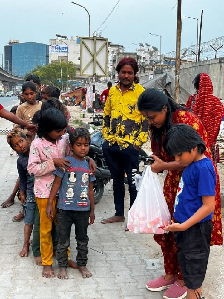 Humanity in Mansarovar: Child Actor Arvik Bairathi Celebrates Birthday with Underprivileged Children, Distributes Food Packages