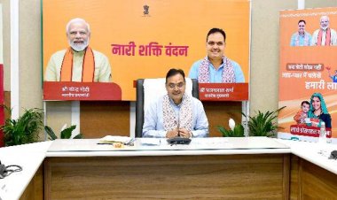 “आधी आबादी की पूरी भागीदारी”: मुख्यमंत्री का छात्राओं से संवाद, नारी शक्ति वंदन अधिनियम से खुले नए अवसर