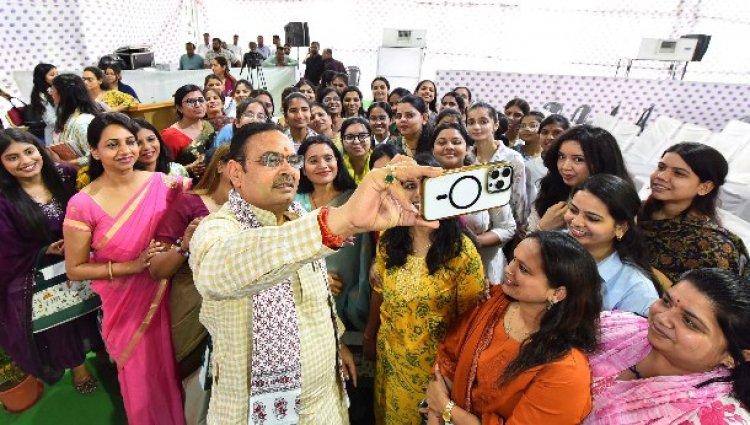 “आधी आबादी, पूरा अधिकार”: नारी शक्ति के दम पर विकसित भारत का नया संकल्प