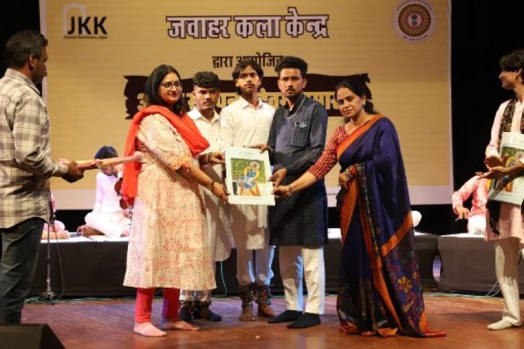 जेकेके का 33वां स्थापना दिवस: बाल कलाकारों की मधुर प्रस्तुतियों से हुआ भव्य समापन