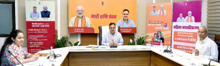 “आधी आबादी की पूरी भागीदारी”: मुख्यमंत्री का छात्राओं से संवाद, नारी शक्ति वंदन अधिनियम से खुले नए अवसर