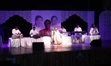 “कागज़ की कश्ती” ने छेड़ी यादों की सरगम, जयपुर में सांस्कृतिक संध्या बनी भव्य और यादगार