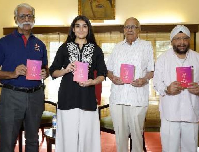 14 साल की कियारा ग्वाला की कविताओं ने छुआ दिल ‘द ओपनिंग एक्ट’ के विमोचन समारोह में स्मृतियों, उम्मीद और आत्मविश्वास पर हुई भावपूर्ण चर्चा