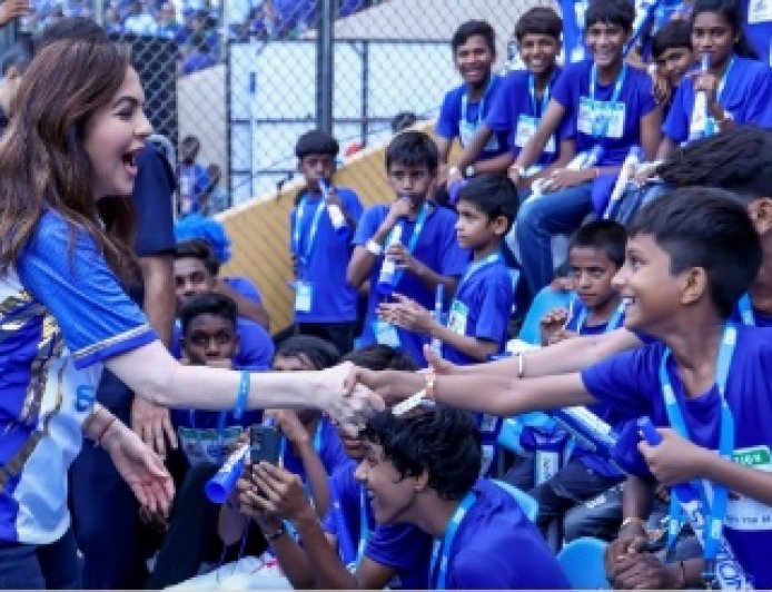 20 हजार बच्चों की गूंज से थर्राया वानखेड़े! मुंबई इंडियंस का ESA मैच बना सपनों और मुस्कानों का सबसे बड़ा उत्सव