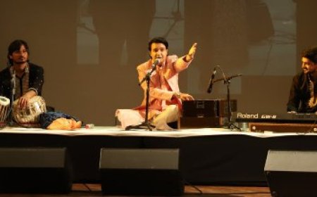 मोहम्मद वकील की आवाज़ पर पिता की याद में नम हुईं सैकड़ों आंखें, 'वीर-ज़ारा' की क़व्वाली पर थम न सकीं तालियां