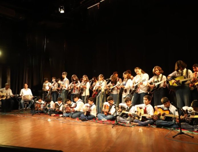 गिटार की झंकार से कथक की थाप तक: JKK Junior Summer Camp 2026 के समापन पर बच्चों ने बिखेरा प्रतिभा का जादू