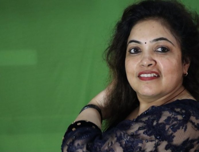 ‘EK DEEWANA SA LADKA’ से Veena Modani ने जीता दिल: Jaipur की Singer की आवाज में लौटा Yash Chopra Era का रोमांस