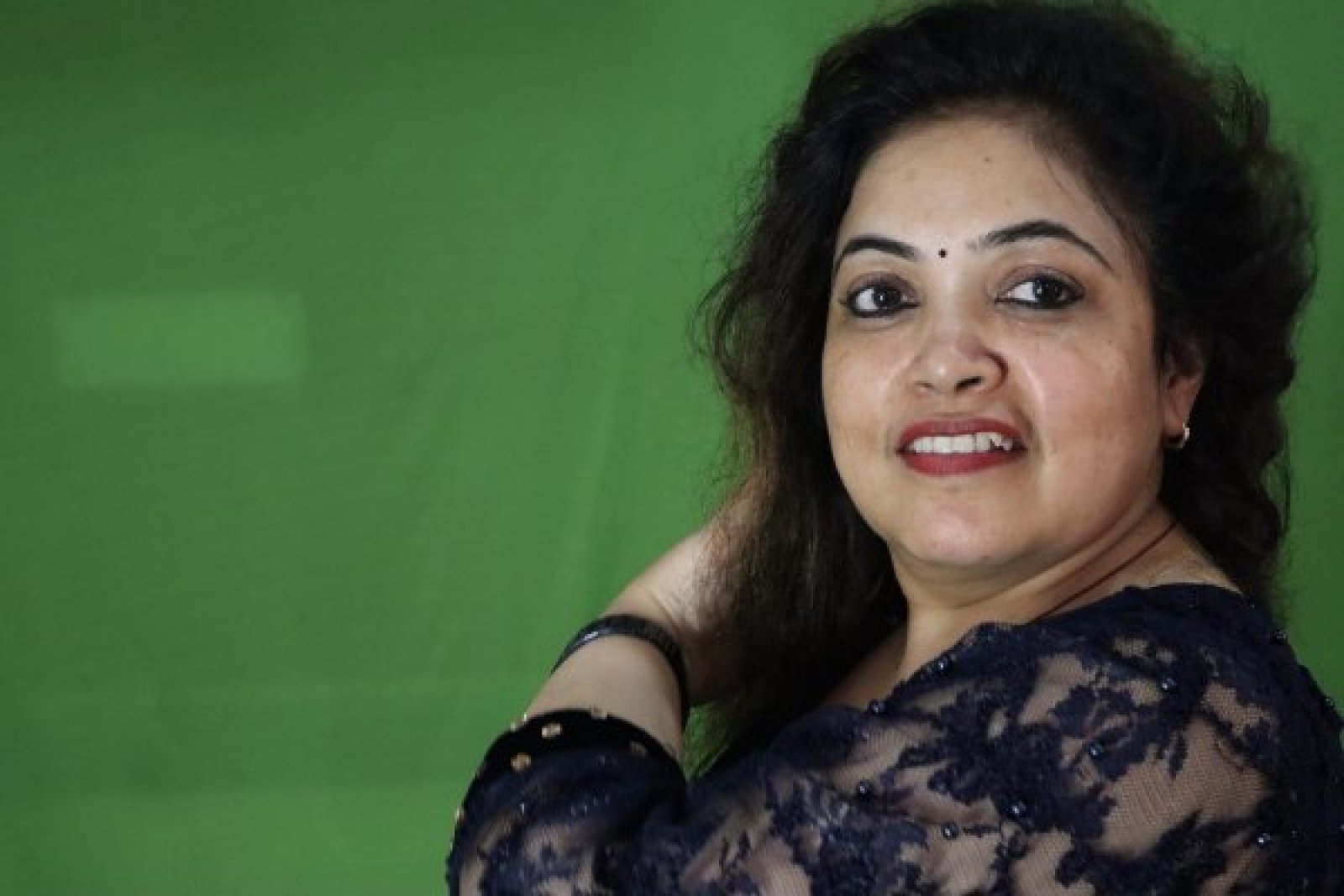 ‘EK DEEWANA SA LADKA’ से Veena Modani ने जीता दिल: Jaipur की Singer की आवाज में लौटा Yash Chopra Era का रोमांस