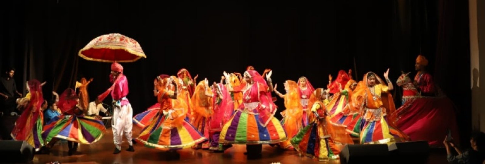Summer Camp 2026:  Kathak से Kalbelia तक बच्चों ने बिखेरा हुनर, Rangayan Auditorium तालियों से गूंज उठा