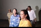 Ravindra Manch की बदहाली पर भड़कीं Diya Kumari: टूटी Chairs, बंद AC देख अफसरों को लगाई फटकार, बोलीं—अब होगा Complete Renovation