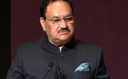 हॉर्मुज़ संकट के बीच बड़ी राहत: 15 जहाज़ों ने पार किया खतरनाक जलडमरूमध्य, अब किसानों के लिए नहीं होगी खाद की कमी