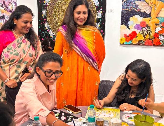 Brushstroke & Beyond: Pichwai Art में रंगी FICCI FLO Jaipur