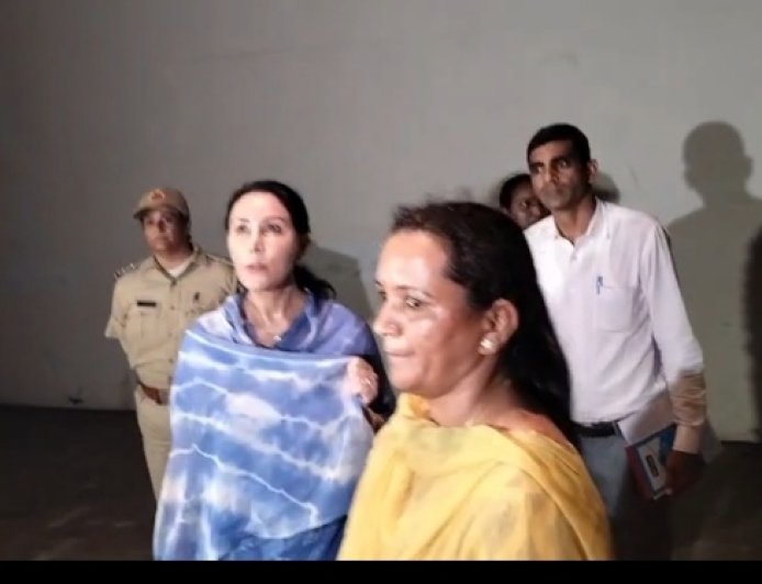 Diya Kumari Cracks Down on Ravindra Manch: Broken Facilities Spark Action, Self-Sustainable Cultural Hub Planned