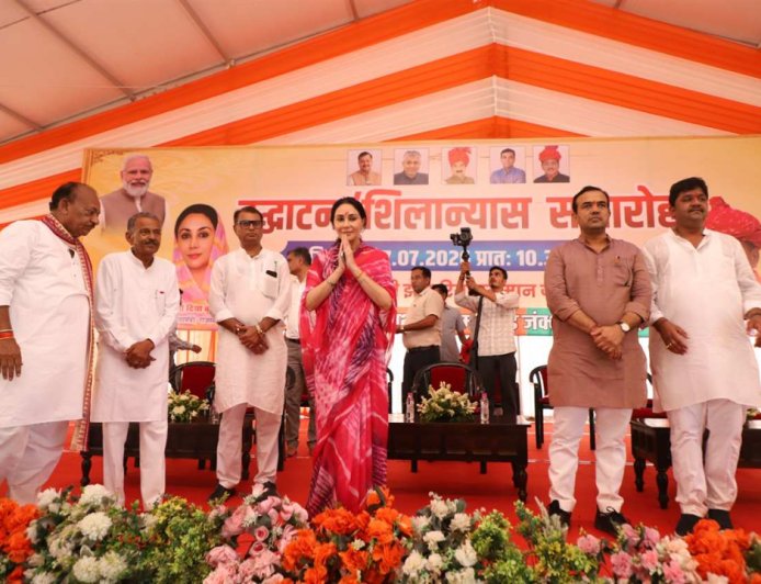 पाली में विकास की बरसात! डिप्टी CM दिया कुमारी ने खोला सौगातों का पिटारा, पट्टे बांटकर जीता दिल