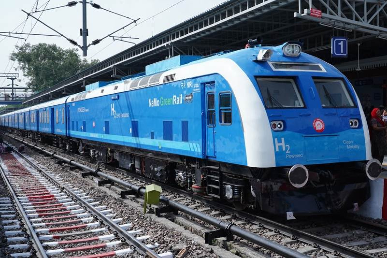 3,200 लीटर Diesel की बचत, धुएं की जगह सिर्फ Water Vapour! भारत की Hydrogen Train ने रचा नया इतिहास