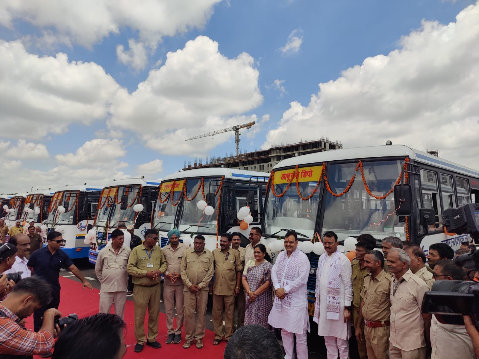 CM भजनलाल शर्मा ने दिखाई हरी झंडी! राजस्थान रोडवेज के बेड़े में शामिल हुईं 144 अत्याधुनिक Blue Line Express Buses, अब सफर होगा पहले से कहीं ज्यादा सुरक्षित