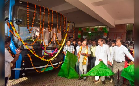 अजमेर की सड़कों पर दौड़ेंगी 100 E-Buses! पहले दिन उतरीं 5 बसें, CM ने वर्चुअली दिखाई हरी झंडी