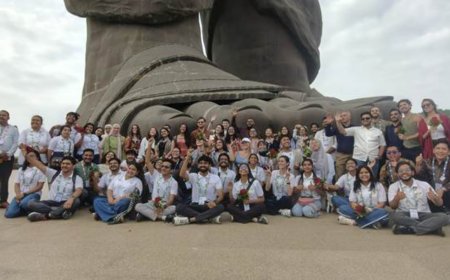 BRICS के युवा प्रतिनिधियों ने देखी दुनिया की सबसे ऊंची प्रतिमा! Statue of Unity के आगे नतमस्तक हुए विदेशी मेहमान