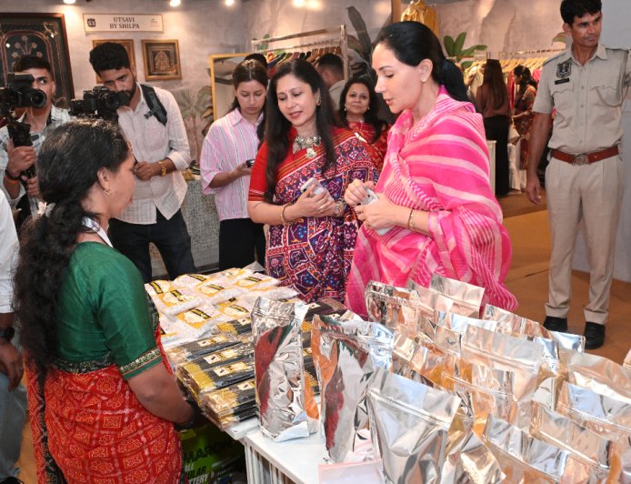 जयपुर में सजा महिला उद्यमियों का अनोखा संसार! 60 से ज्यादा ब्रांड्स ने दिखाया हुनर, डिप्टी सीएम दीया कुमारी भी हुईं मुरीद
