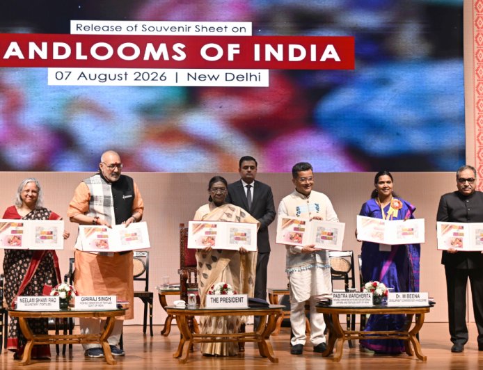 Handloom Day 2026: राष्ट्रपति द्रौपदी मुर्मु का बड़ा संदेश, Technology और Startups बदलेंगे भारतीय Handloom की तकदीर