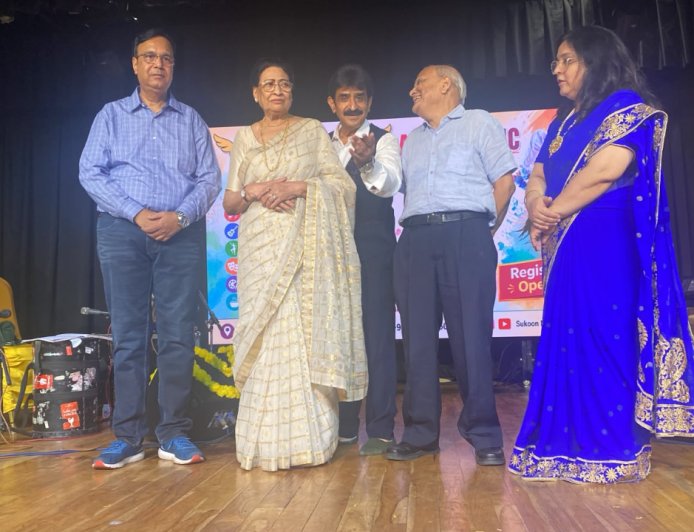 जयपुर की शाम में गूंजा 'है अपना दिल तो आवारा', सुरों की महफिल में झूम उठे श्रोता